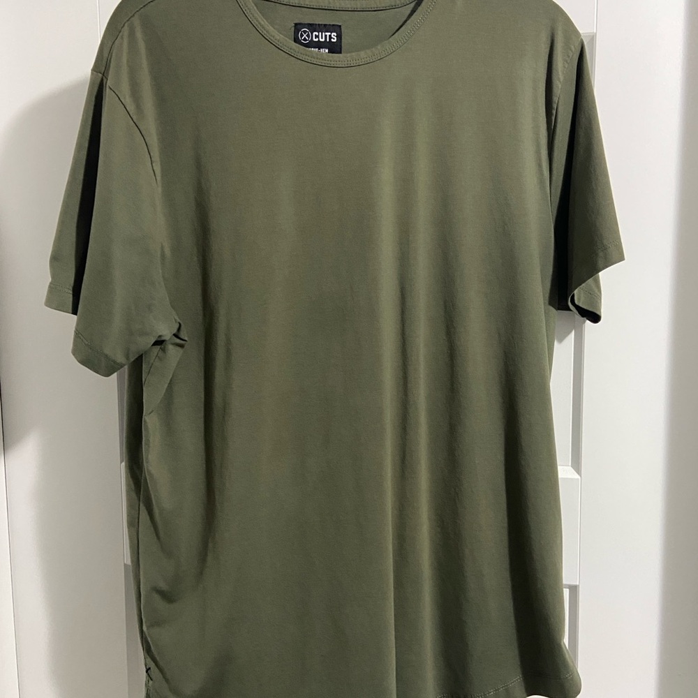 Cuts Clothing Men's Sage Green Tee